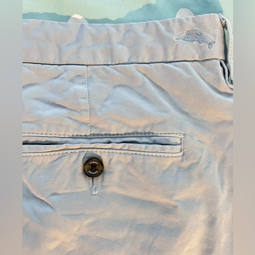 Tommy Bahama Shorts size 38